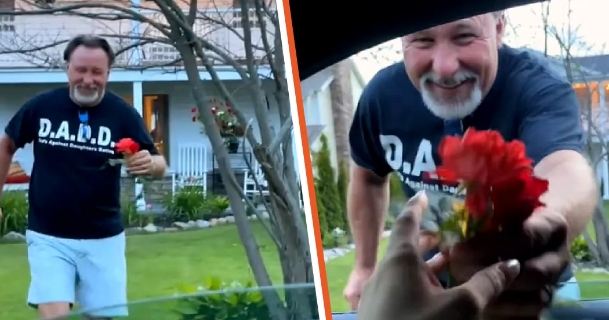 Un père aimant du Michigan ne laisse jamais sa fille rentrer chez elle sans une rose fraîche qu'il cultive de ses propres mains